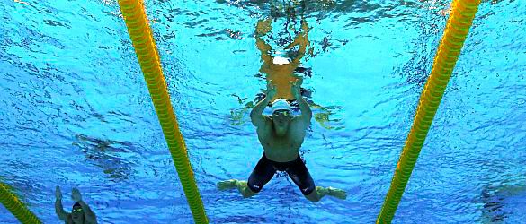 foto articulo cloracion en piscina publica